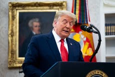 Trump se dirige a Mar-a-Lago sin fecha de regreso a Washington