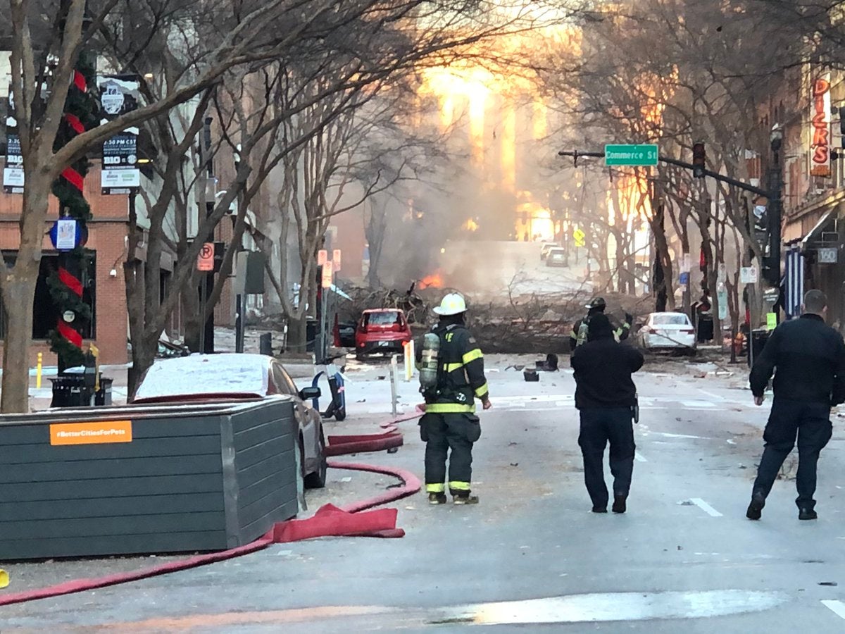 Explosión en Nashville deja tres heridos la mañana de Navidad