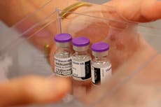 COVID: Francia ha aplicado poco más de 500 vacunas en una semana