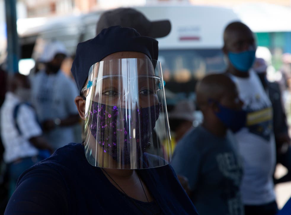 <p>Sudáfrica superó el millón de casos de coronavirus el domingo, al registrar 1,004,413 casos y 26,735 decesos</p>