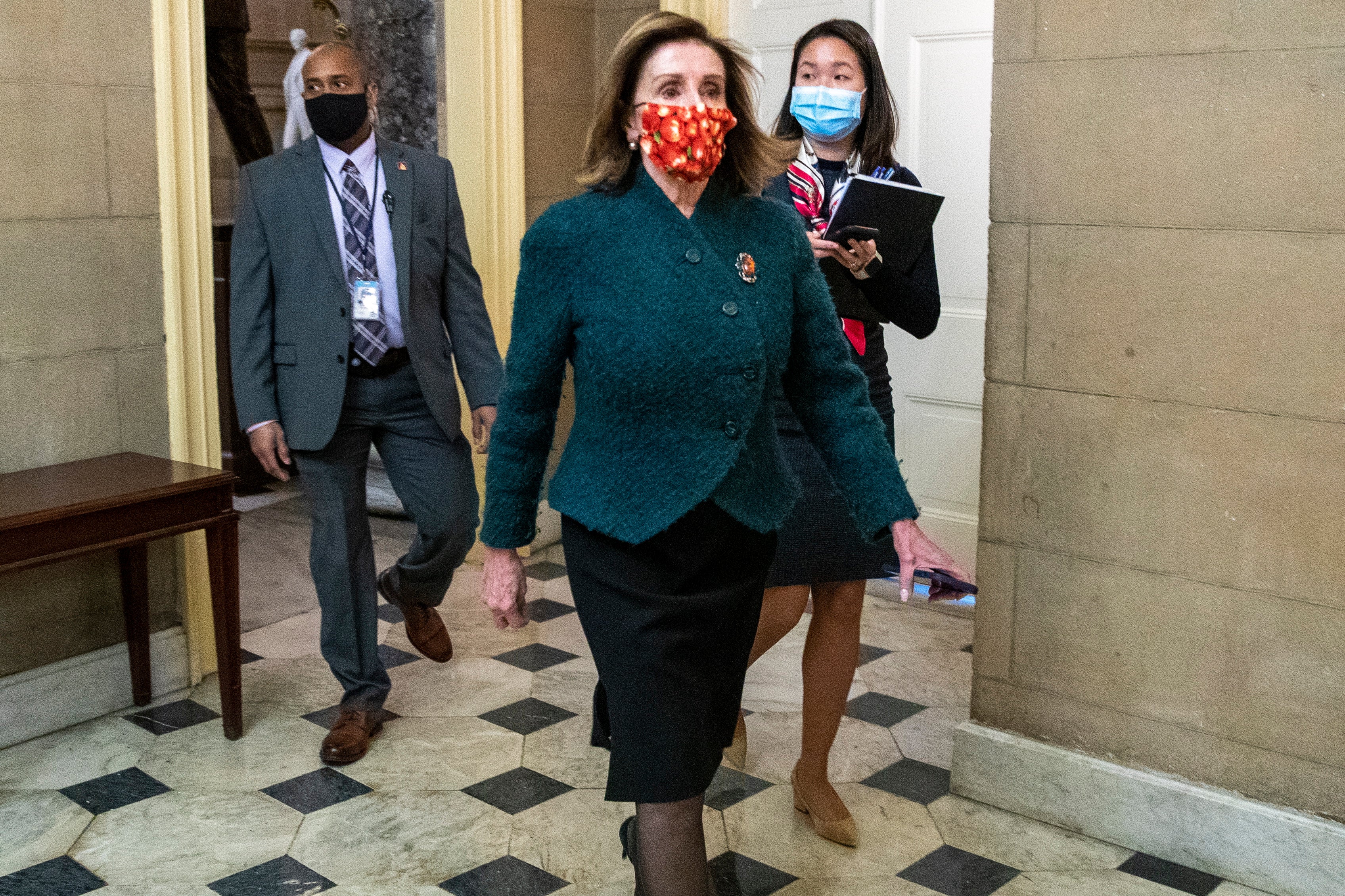 Congreso aprueba pago de 2 mil dólares de ayuda por COVID-19