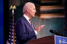 Biden critica ritmo de vacunación actual; promete acelerarlo