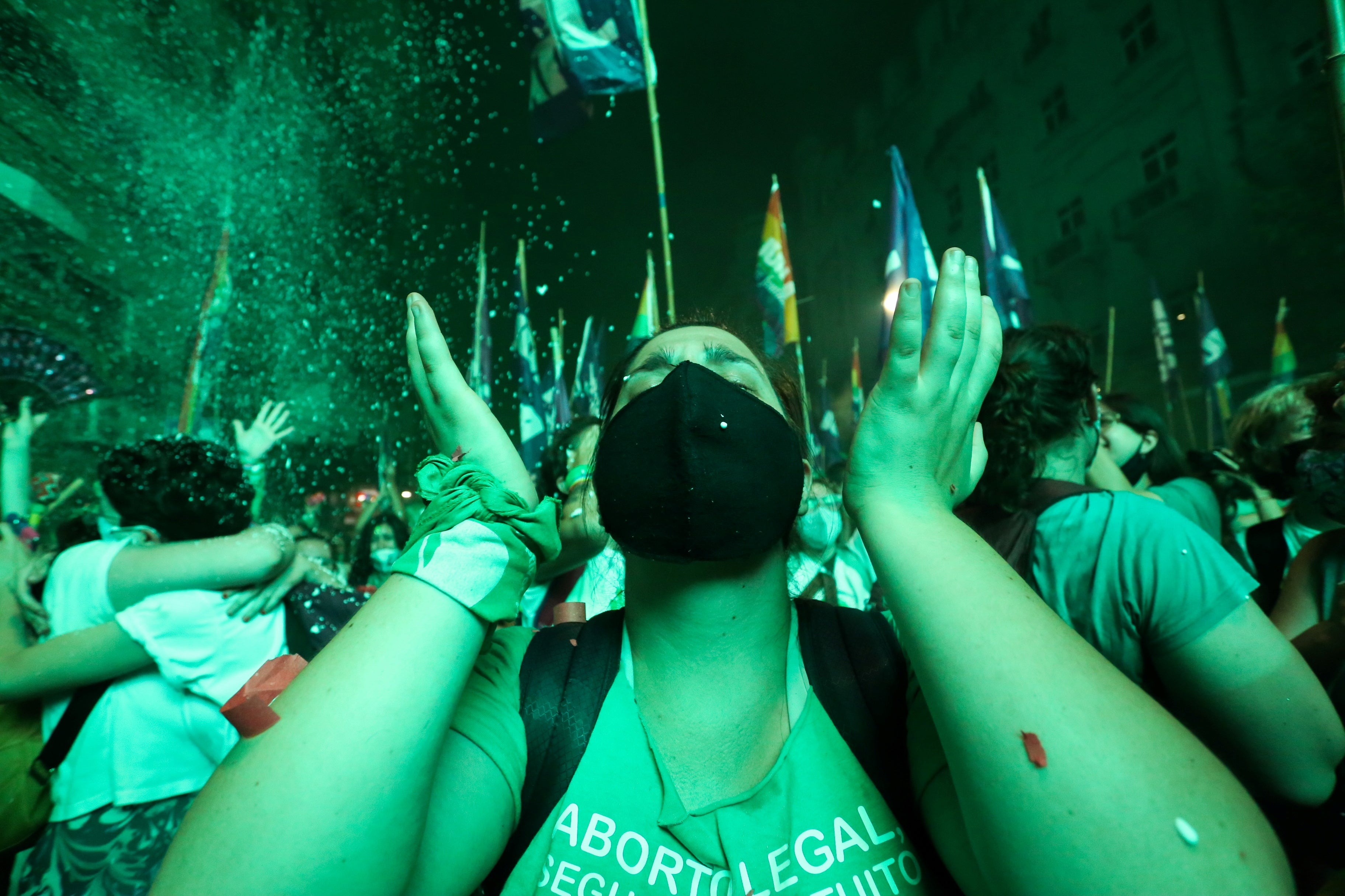 Argentina se convirtió en el primer país importante de América Latina en legalizar el aborto