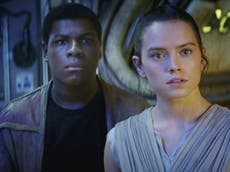 Star Wars: Eliminaron romance entre Finn y Rey en ‘The Force Awakens’