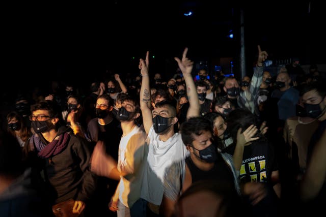 <p>En total, mil personas participaron en el ensayo</p>
