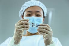 China autoriza en forma condicional vacuna de Sinopharma