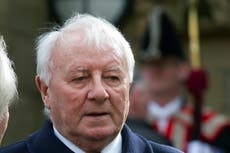 Muere Tommy Docherty, extécnico del Man United y Escocia