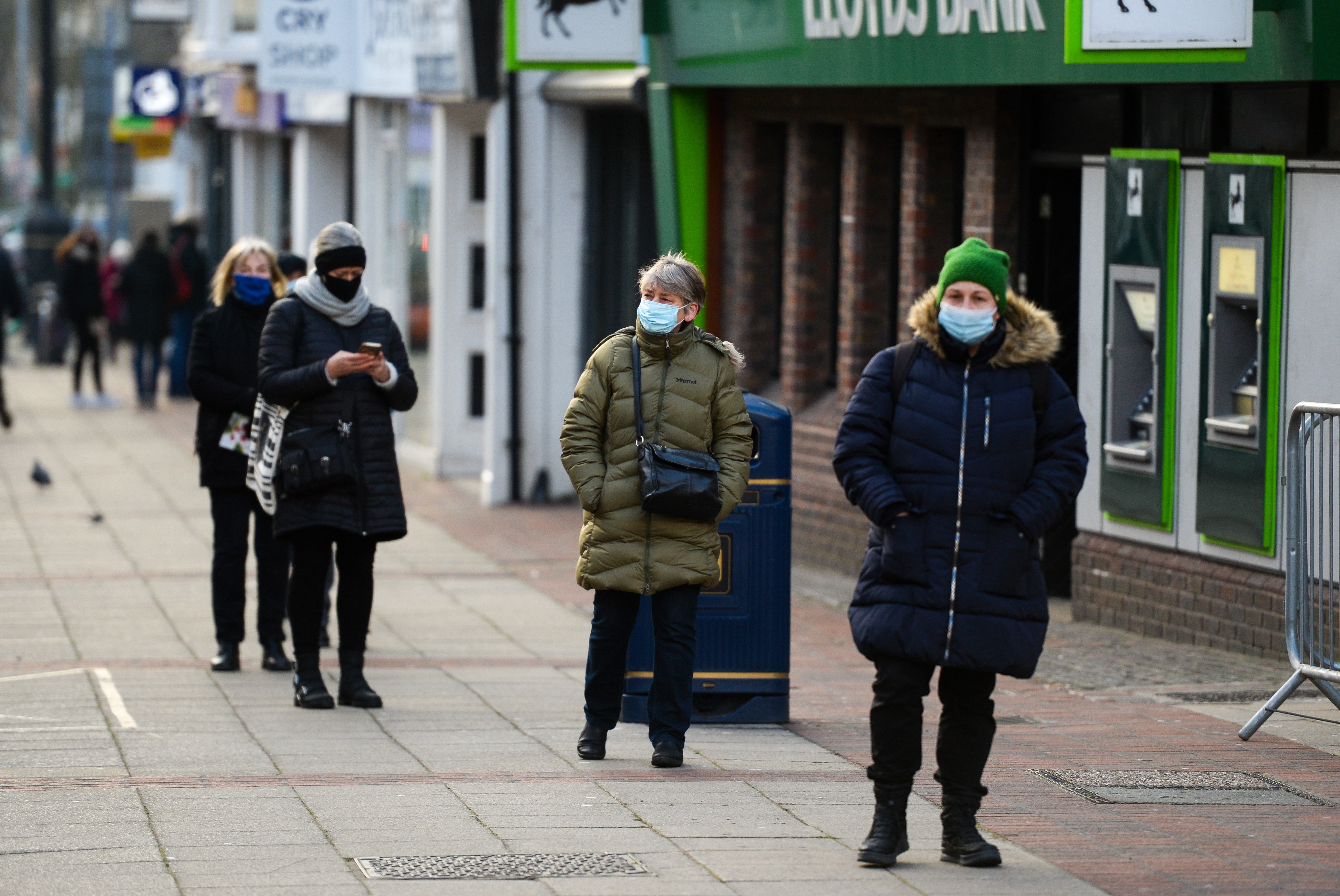 Reino Unido rompe nuevo récord de muertes diarias por COVID