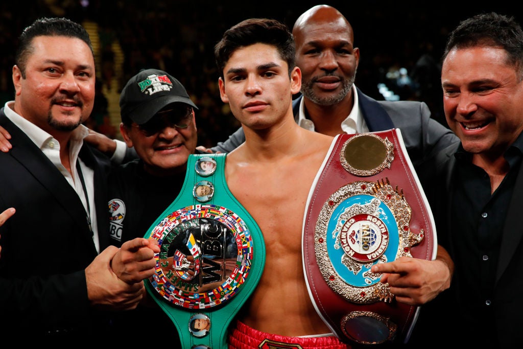 Se espera que el promotor Oscar De La Hoya, quien se quedó sin Saúl Álvarez, convierta a Ryan García en la próxima gran estrella del boxeo.
