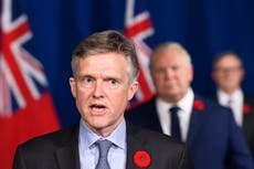 Renuncia ministro de Canadá tras irse de paseo al Caribe