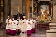 Papa Francisco ofrece su bendición de Año Nuevo pese a la ciática