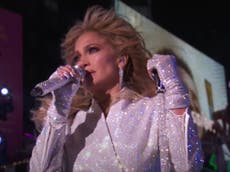 “Hemos perdido demasiados”, dijo J-Lo durante show en Times Square