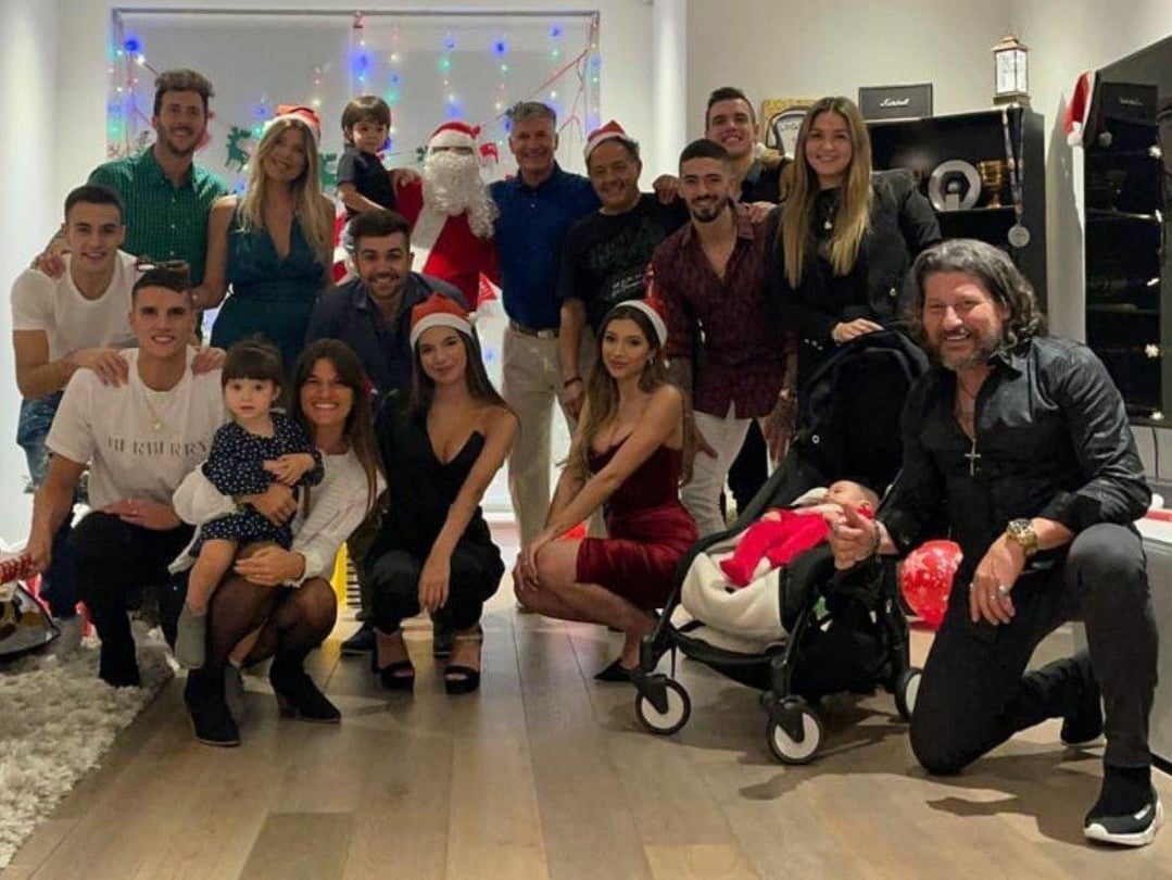 Lo Celso compartió la imagen de la polémica reunión en su cuenta de Instagram