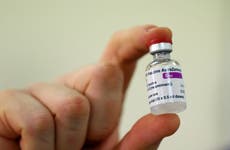 Vacuna de Oxford y AstraZeneca llega a hospitales del Reino Unido