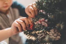 ¿Cuándo se debe quitar el árbol y los adornos de Navidad?