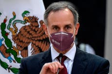 Subsecretario de salud de México Hugo López-Gatell enfrenta críticas por irse de vacaciones a la playa