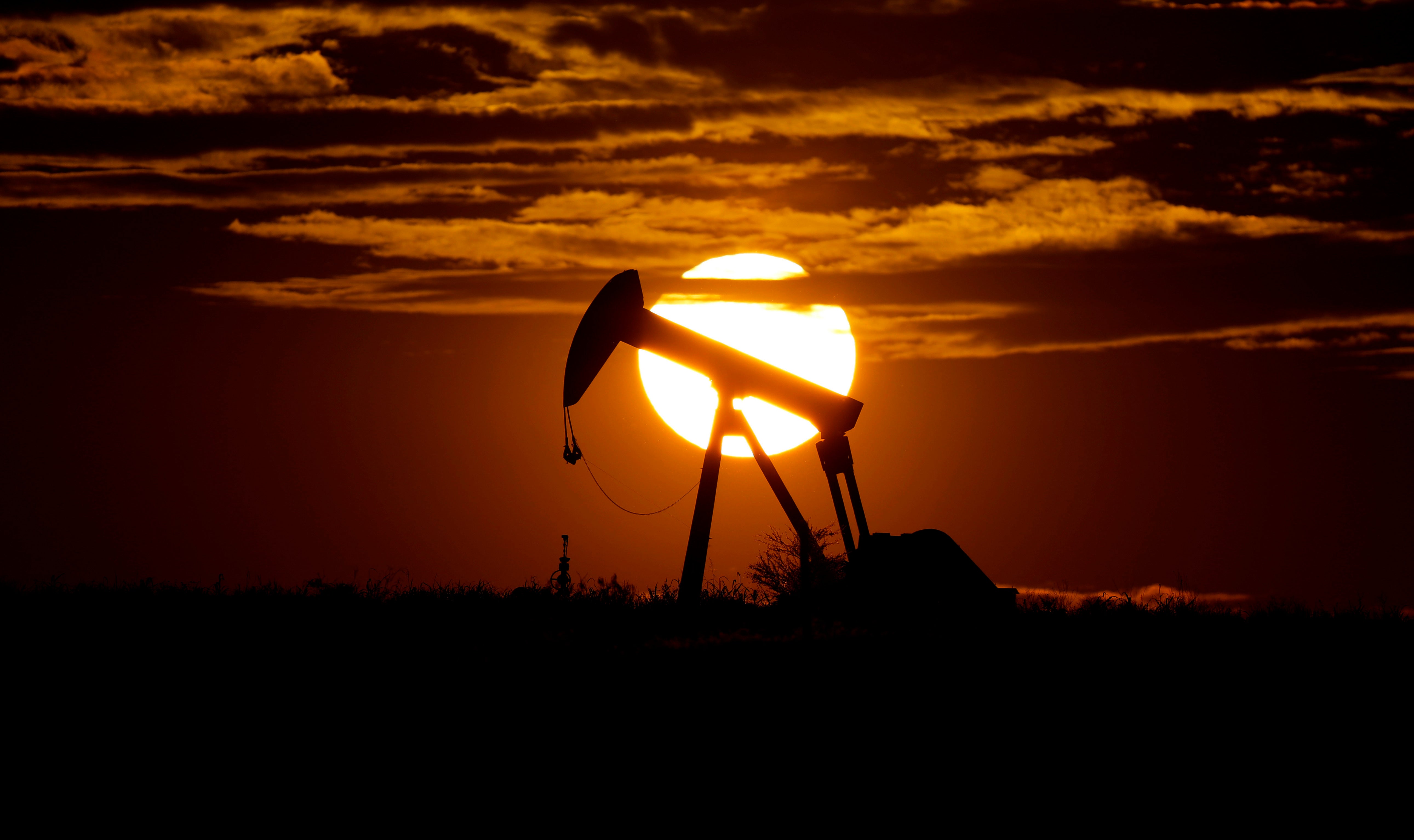 Los países productores de petróleo tenían previsto reunirse de nuevo el martes