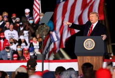 Trump repite teorías de conspiración en Georgia previo a elecciones