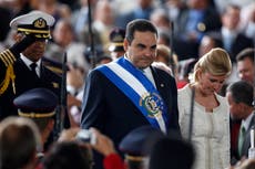 Tribunal de El Salvador condena a expresidente y a su esposa por enriquecimiento ilícito