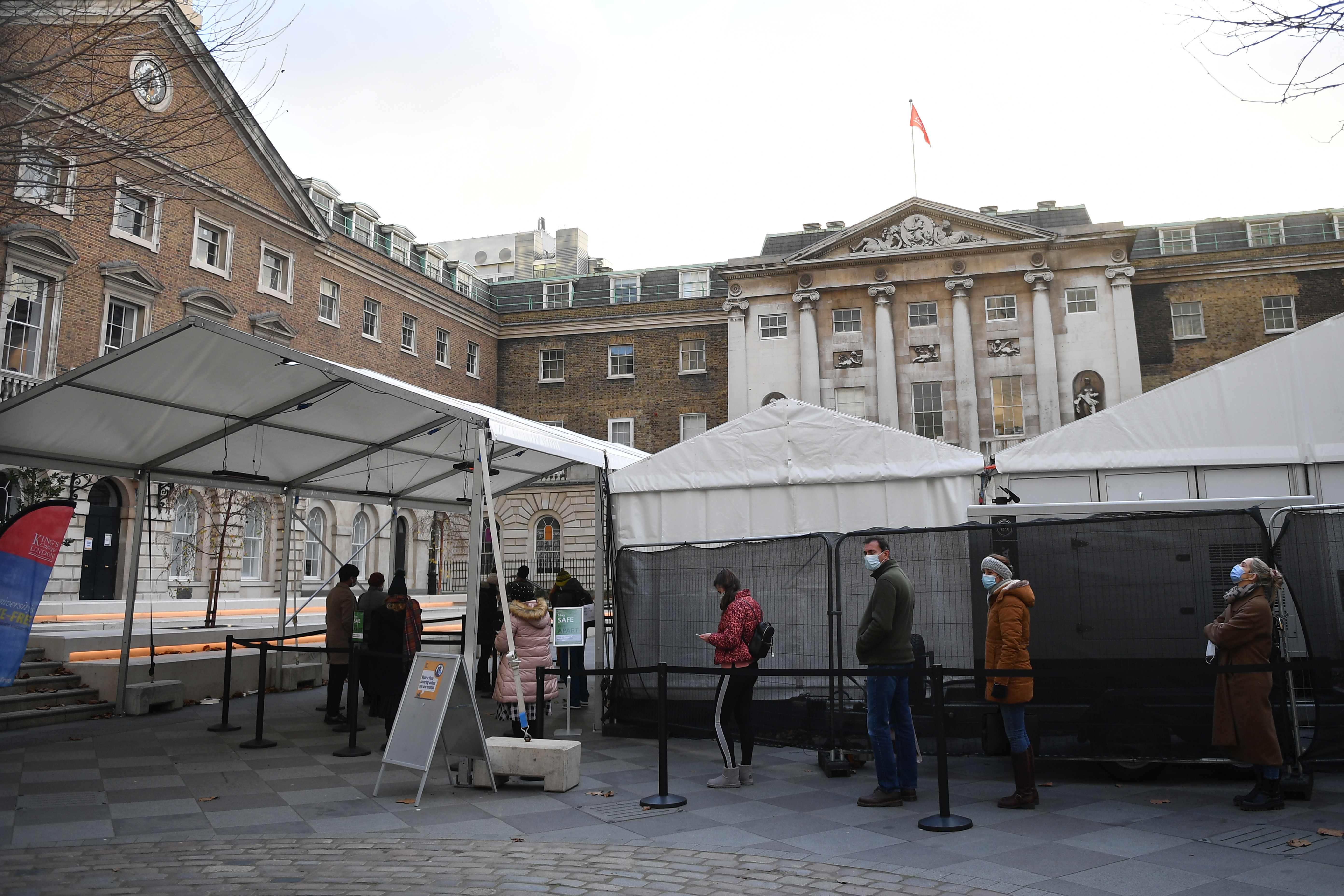 COVID: Reino Unido rompe su récord de muertes en un día