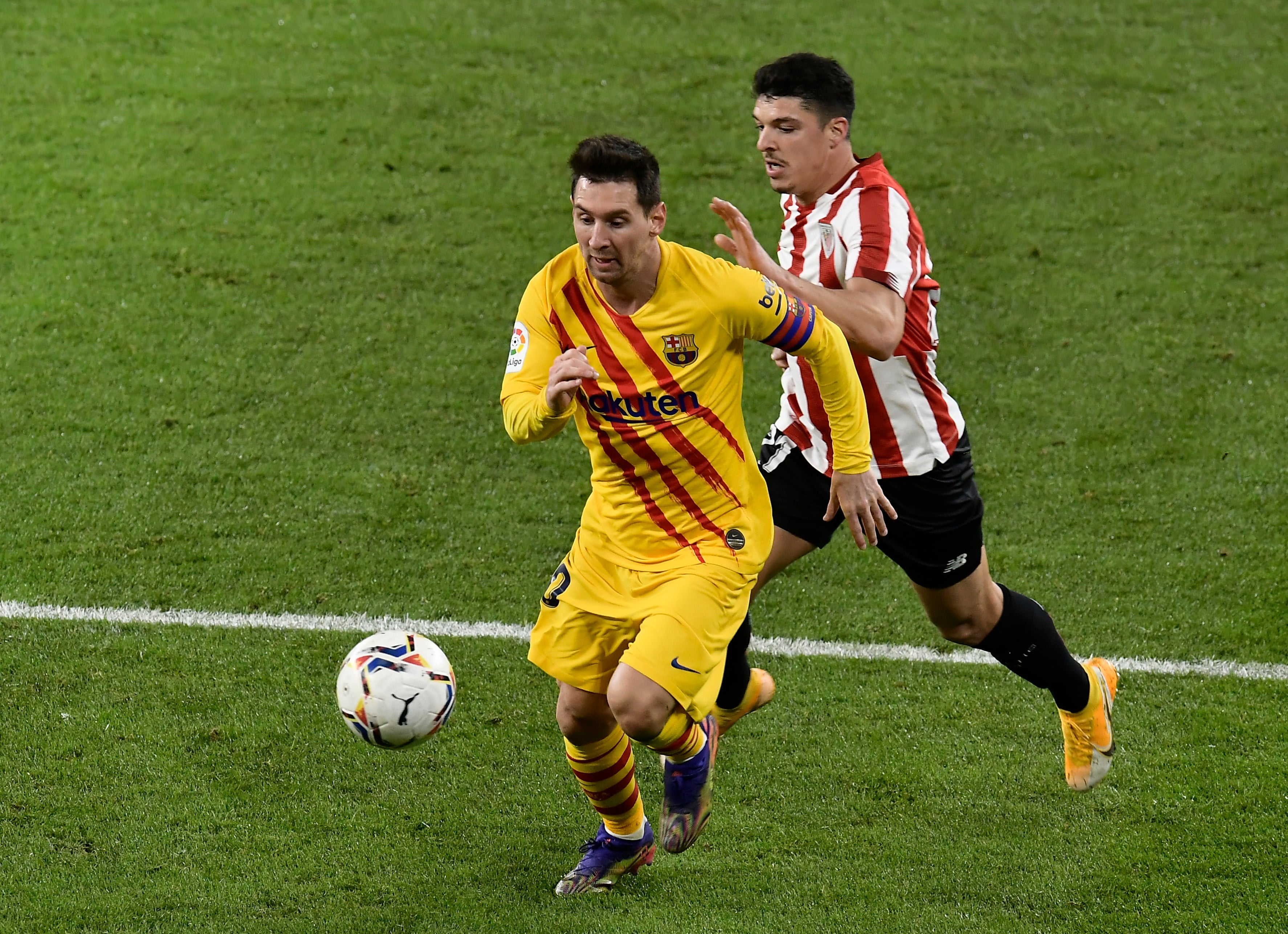 Con su segundo doblete del certamen, Messi escaló a la cima de la tabla de goleadores con nueve dianas.