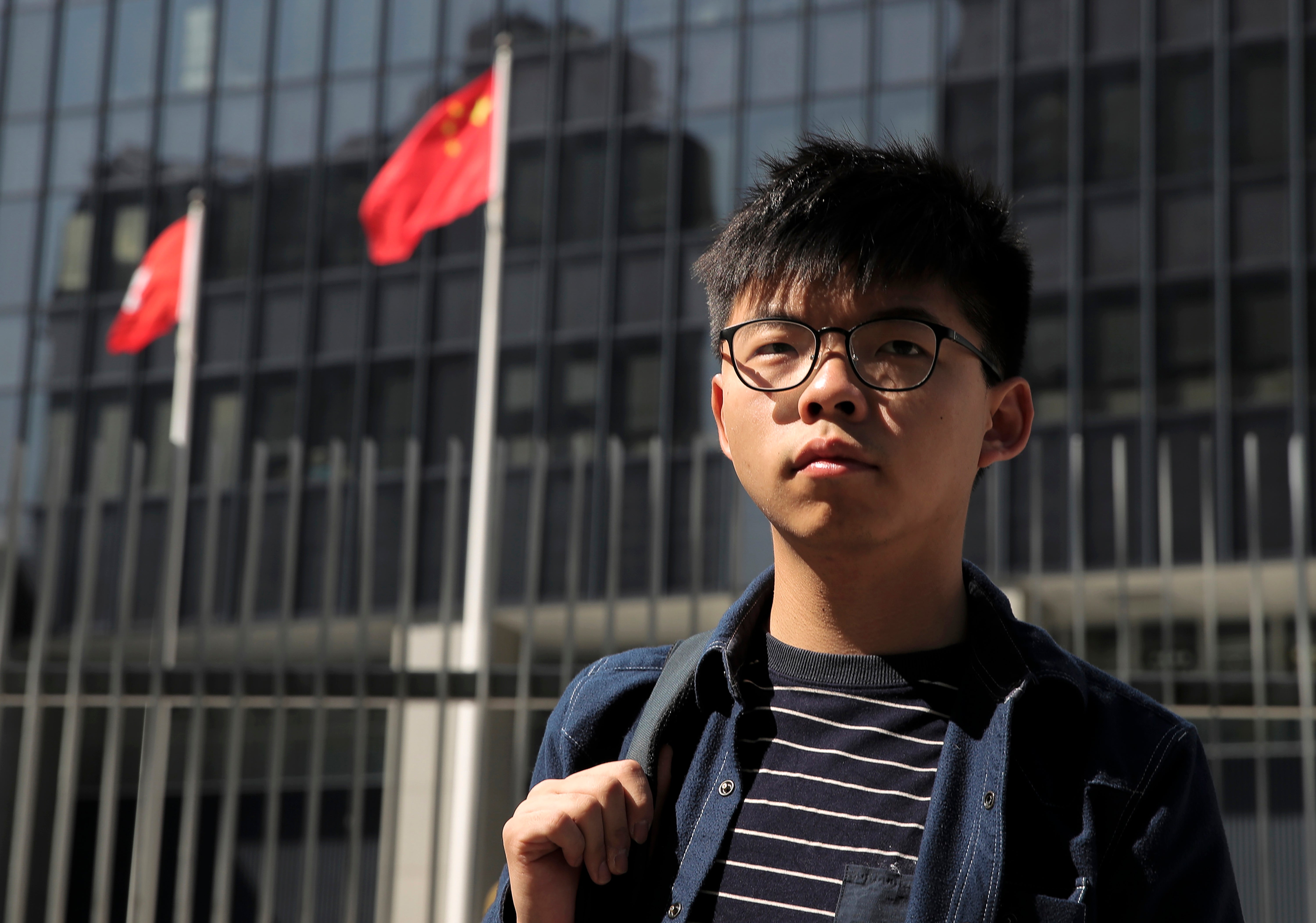  Hong Kong: detienen a joven activista promotor de la democracia y a su vez liberan a abogado de EE.UU. detenido por operación represiva