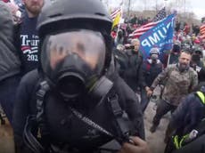 Video muestra a fotógrafo de AP atacado en disturbios del capitolio