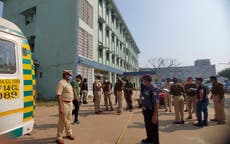 Un trágico y lamentable incendio mata a 10 bebés en hospital en India, logran rescatar a otros 7