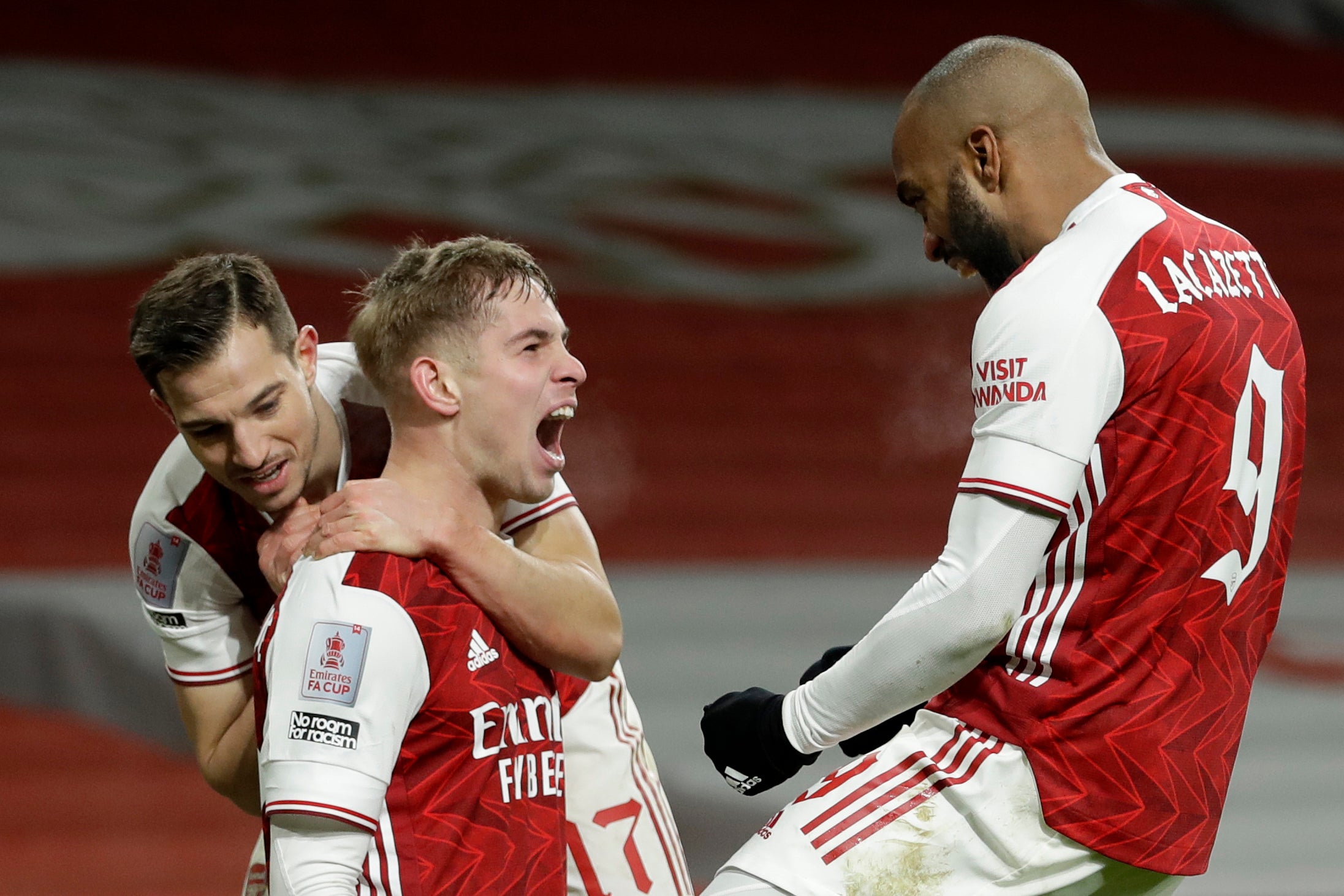 Arsenal avanza en tiempo extra a la cuarta ronda en la FA Cup