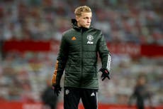 Ferdinand ‘sorprendido’ por la falta de minutos de Donny van de Beek