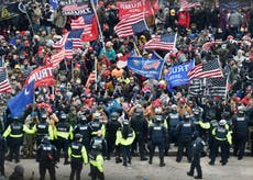 Dos policías del Capitolio suspendidos por disturbios pro-Trump