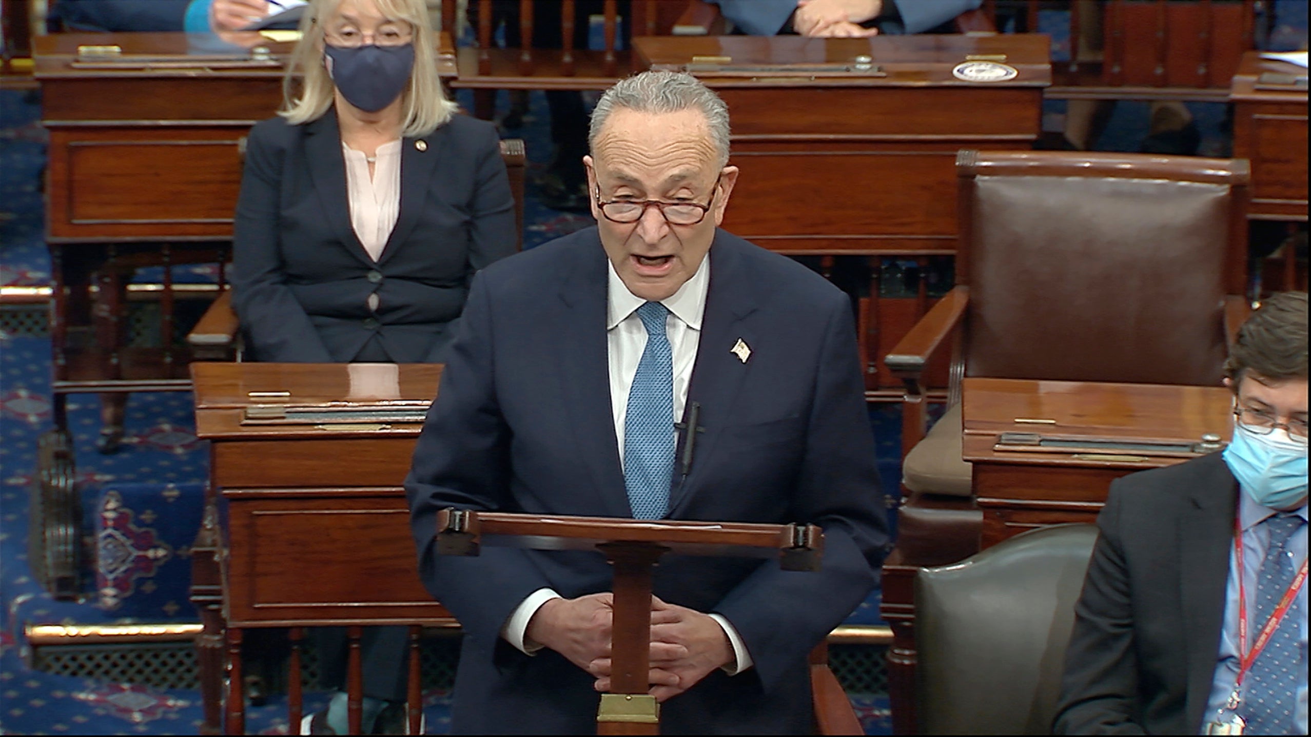Chuck Schumer, líder demócrata en el senado, sugiere una confirmación rápida del nuevo gobierno de Biden