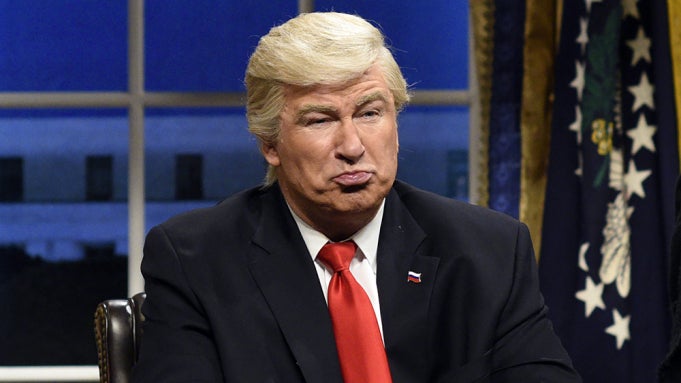 Trump niega haber intentado cerrar Saturday Night Live; contribuyeron de forma ilegal a la campaña demócrata