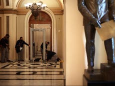 Republicanos, molestos por detectores de metales en el Capitolio