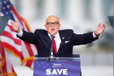 Giuliani dice que sus comentarios de “juicio por combate” fueron una referencia a Game of Thrones y no incitaron a la violencia