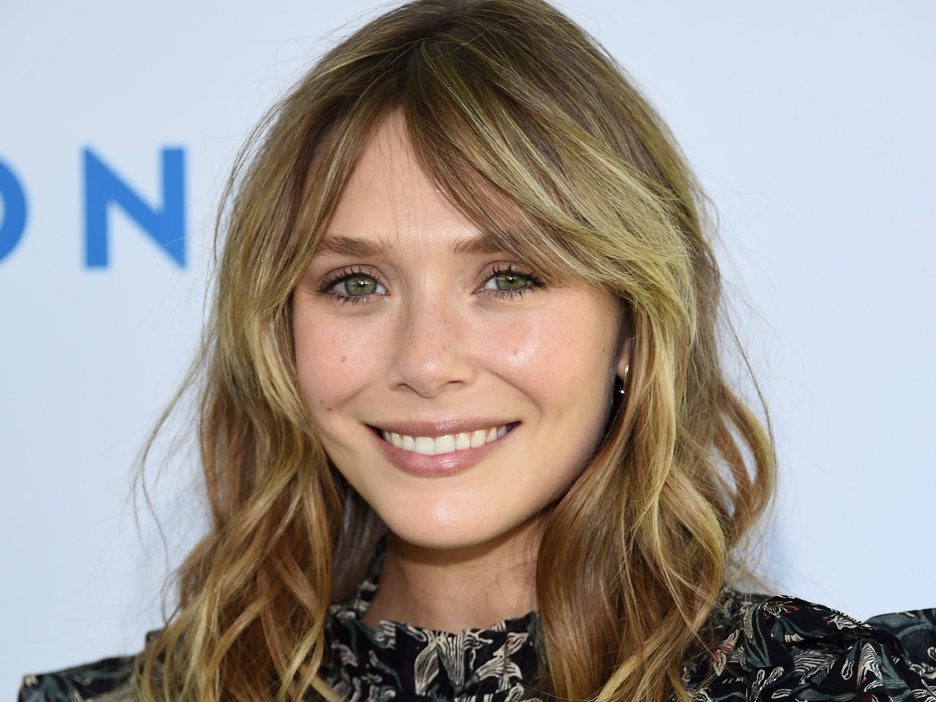 Elizabeth Olsen dice que crecer como una estrella infantil fue “muy aterrador”