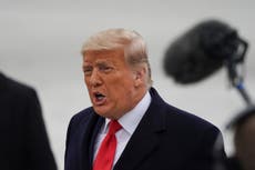 Trump contacta nuevamente a Steve Bannon para “revocar las elecciones”