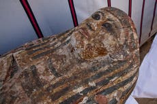 Hallan en Egipto antiguo templo funerario al sur de El Cairo