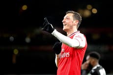 Tras paso infortunado por Arsenal, Ozil llega a Fenerbahce