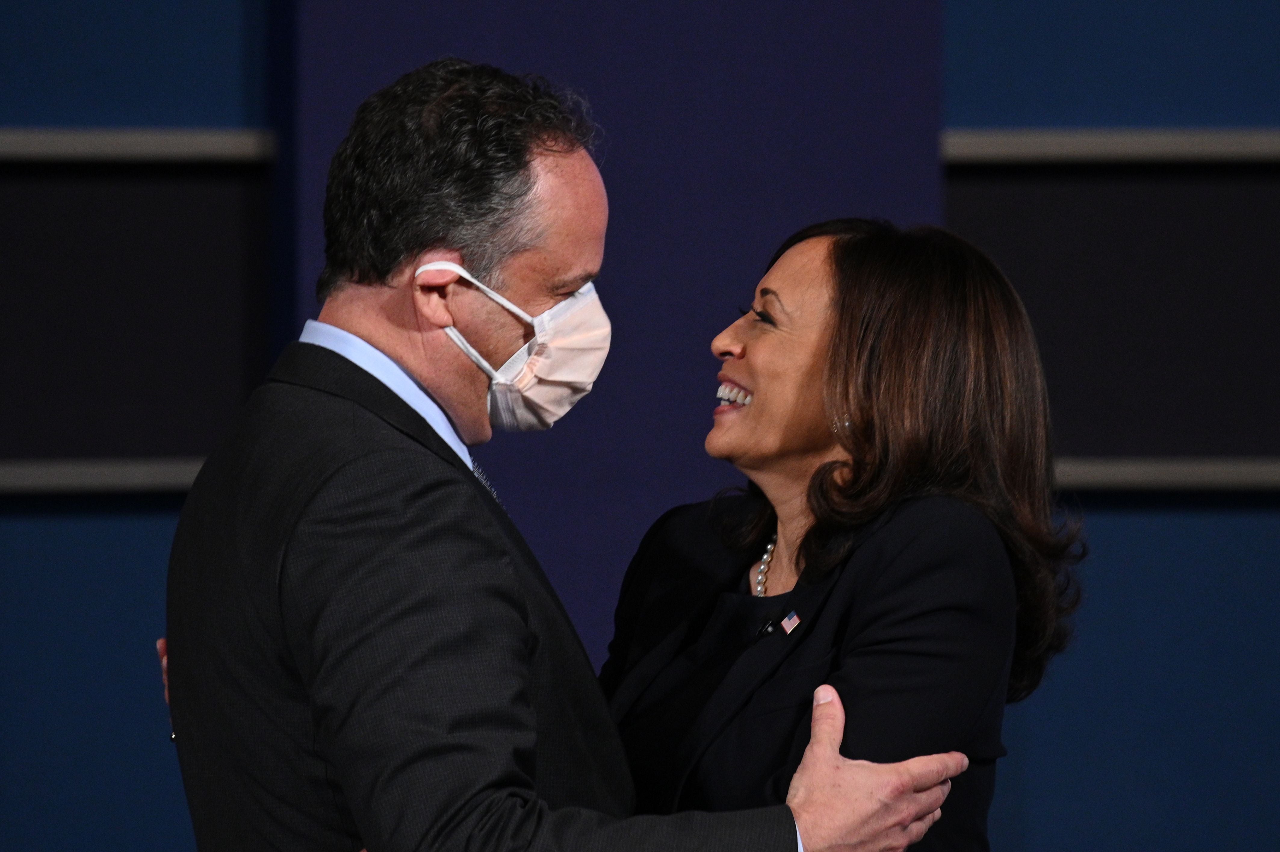 Esposo de Kamala Harris revela cómo se conocieron en una cita a ciegas
