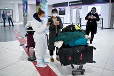 Biden rechaza decisión de Trump de levantar las restricciones de viaje