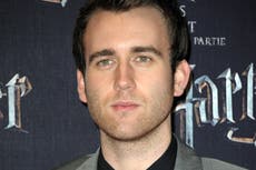 Matthew Lewis confiesa que es “doloroso” volver a ver Harry Potter