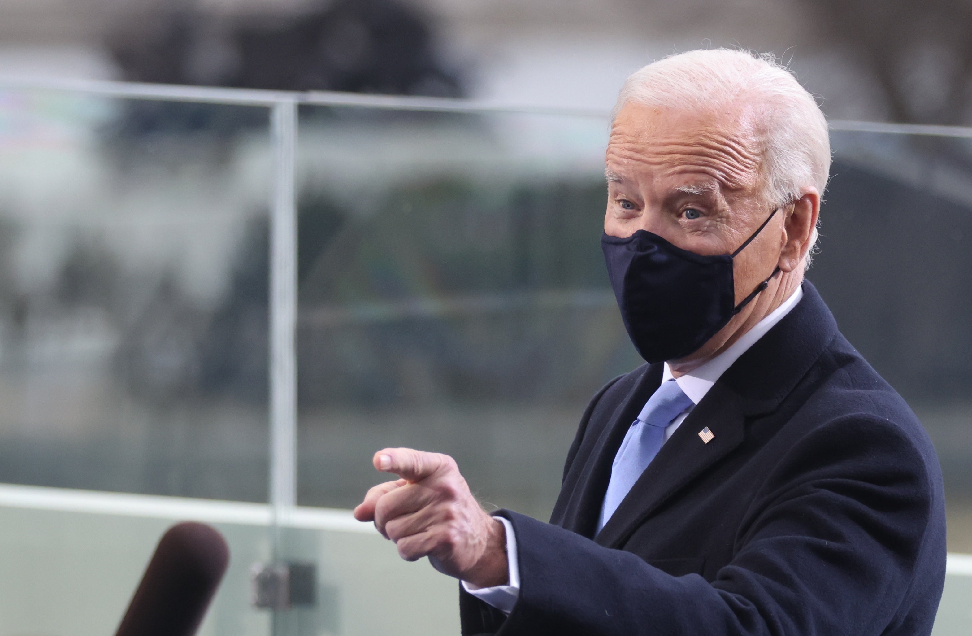 Biden consigue la dimisión de los controvertidos funcionarios de Trump