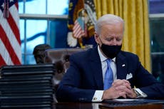 Conservadores arremeten contra Biden por orden ejecutiva que protege los derechos LGBTQ+