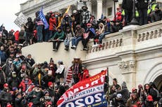 Alborotador del Capitolio, acusado de amenazar con “asesinar” a Alexandria Ocasio-Cortez