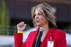 Arizona: Republicanos censuran a gobernador y Cindy McCain