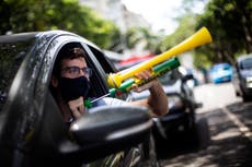 Brasileños exigen destitución de Bolsonaro por pandemia