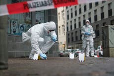 Policía alemana: hombre ataca a personas con cuchillo en Frankfurt