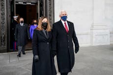 Mike Pence no tiene casa tras dejar el cargo y esta durmiendo en el sofá de políticos de Indiana, según reporte