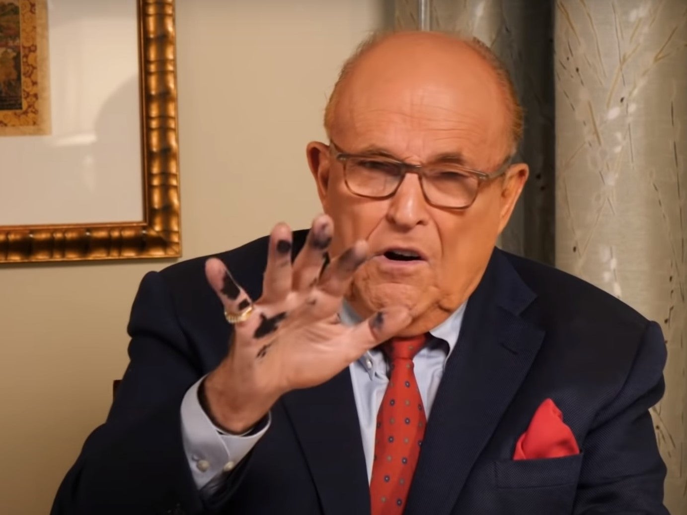 YouTube suspende a Giuliani del programa de socios
